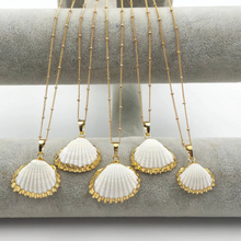Load image into Gallery viewer, Gold Dipped Scallop Shells