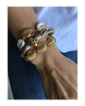 Load image into Gallery viewer, Golden Bracelet Fashion World