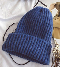 Load image into Gallery viewer, Queens Knitted Hat for kids children&#39;s fashion